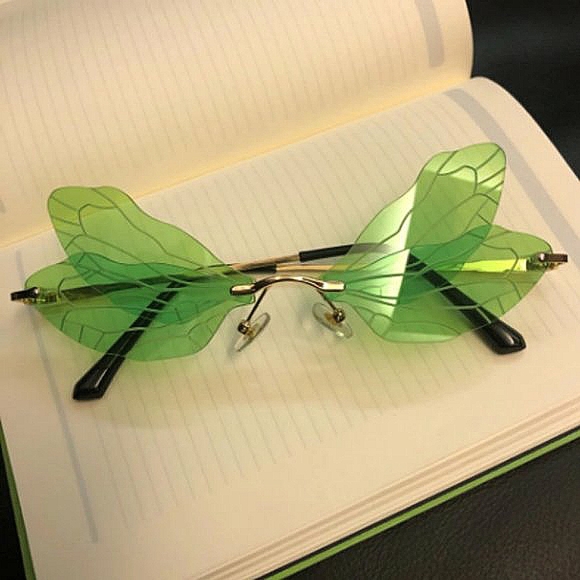 Fairy Wing Glasses - Leaf Green - Picture 3 of 3